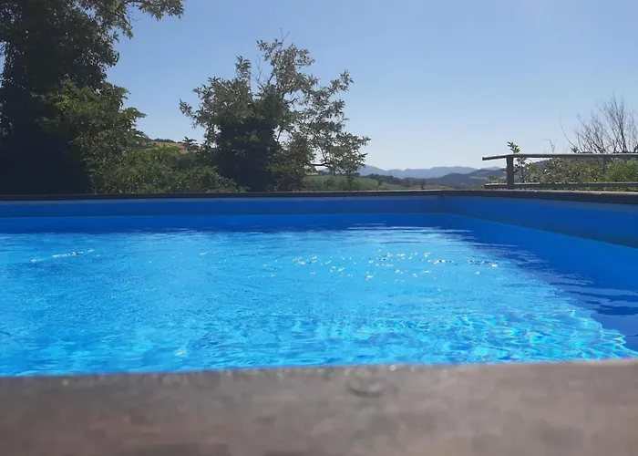 Mit Einer Atemberaubenden Aussicht- By Interhome Ουρμπίνο