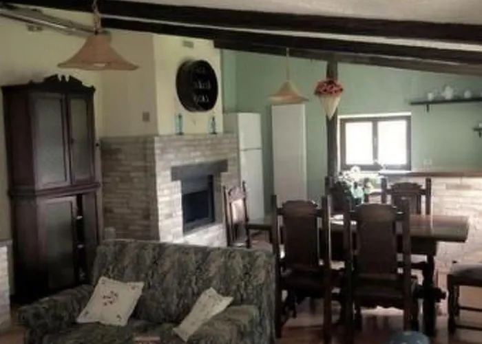 Mit Einer Atemberaubenden Aussicht- By Interhome Ουρμπίνο